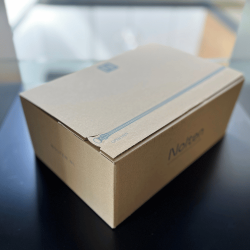 Kartonnen-doos-met-tearstrip